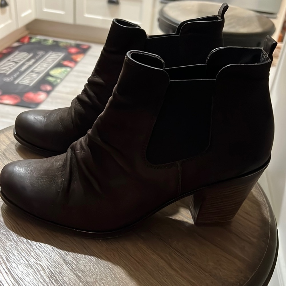 Paul Green Jano Ruched Nubuck Brown Leather Booties US 6.5